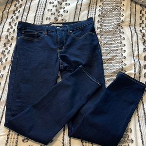 Levi’s 311 Shaping Skinny Size 10